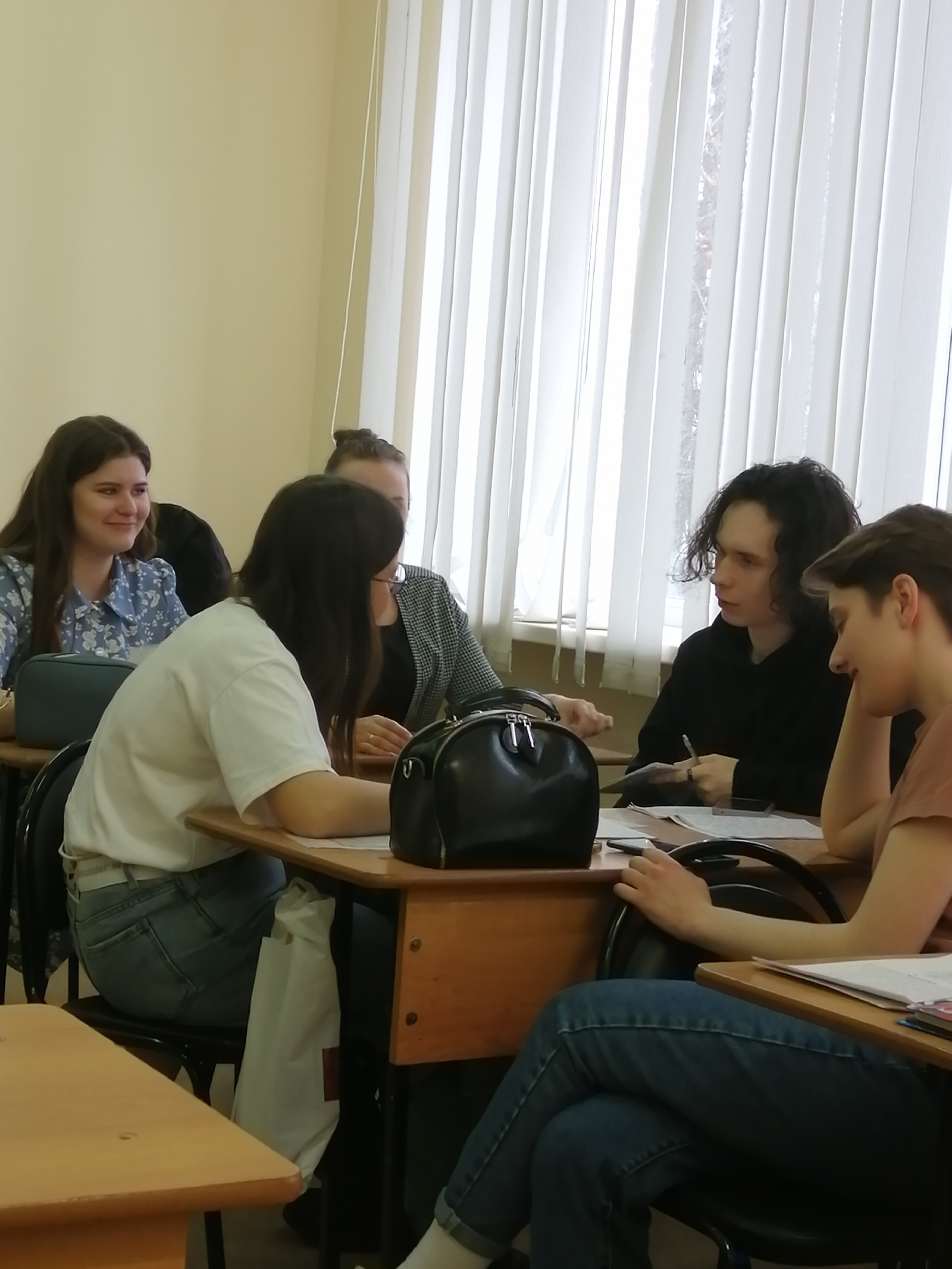 4 апреля декада правовых знаний началась с дебатов Правовая культура потребителей